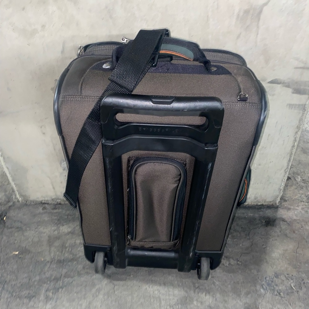 Briggs & Riley Carry On Suitcase - Picture 4 of 11